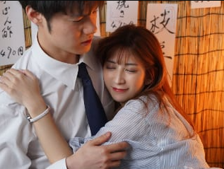 Tại cô bạn thân của tôi buồn nên mới thế